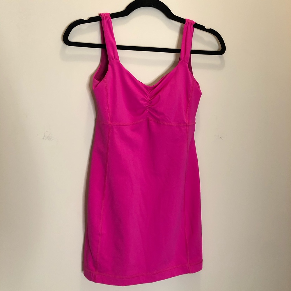 🎀 NWOT Pink Lululemon Aria Tank ll